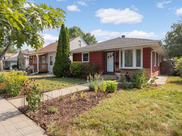 3740 Perry Avenue N, Robbinsdale, MN 55422