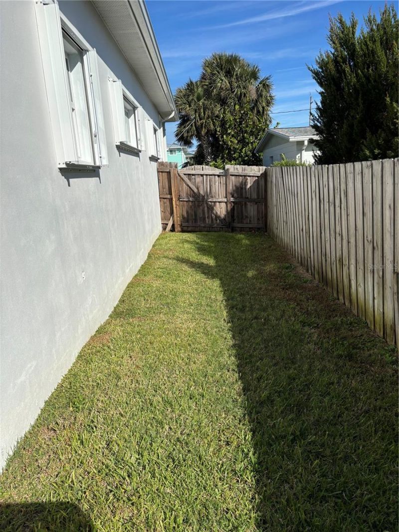 2004 S Atlantic Avenue, New Smyrna Beach, FL 32169 Photo