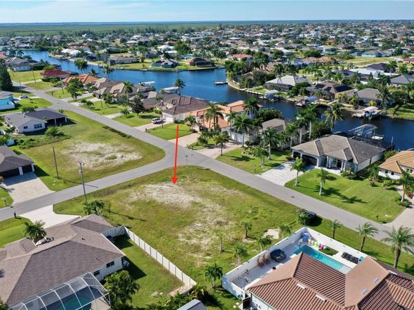 309 NW 35TH PLACE , CAPE CORAL, FL 33993