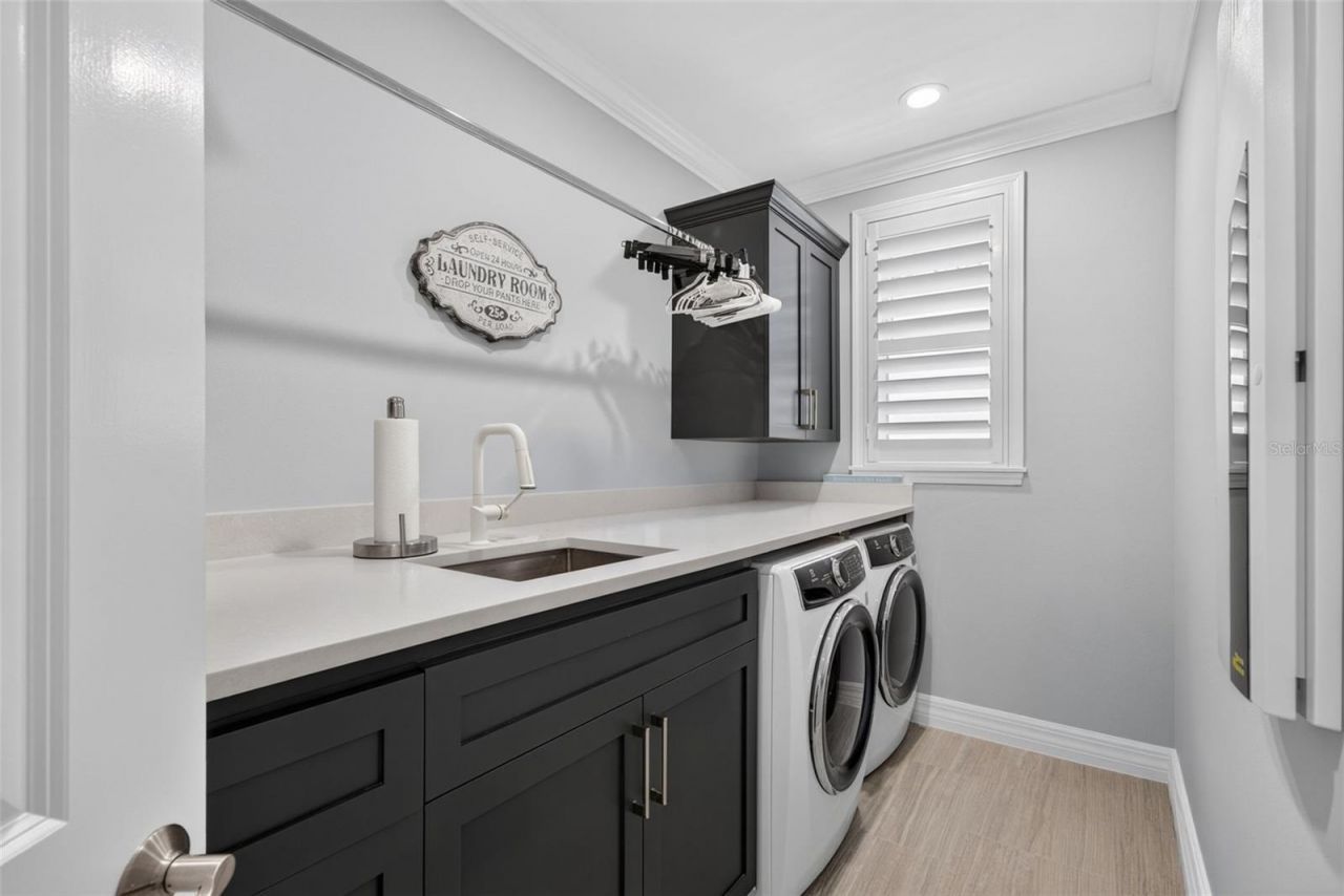 70 Island Circle, Sarasota, FL 34242 Photo