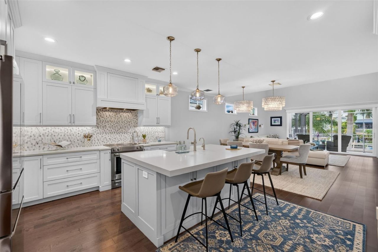 70 Island Circle, Sarasota, FL 34242 Photo