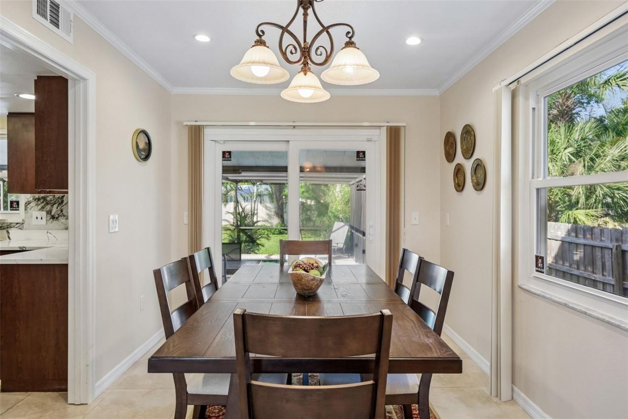 7324 Phillips Street, Sarasota, FL 34243 Photo