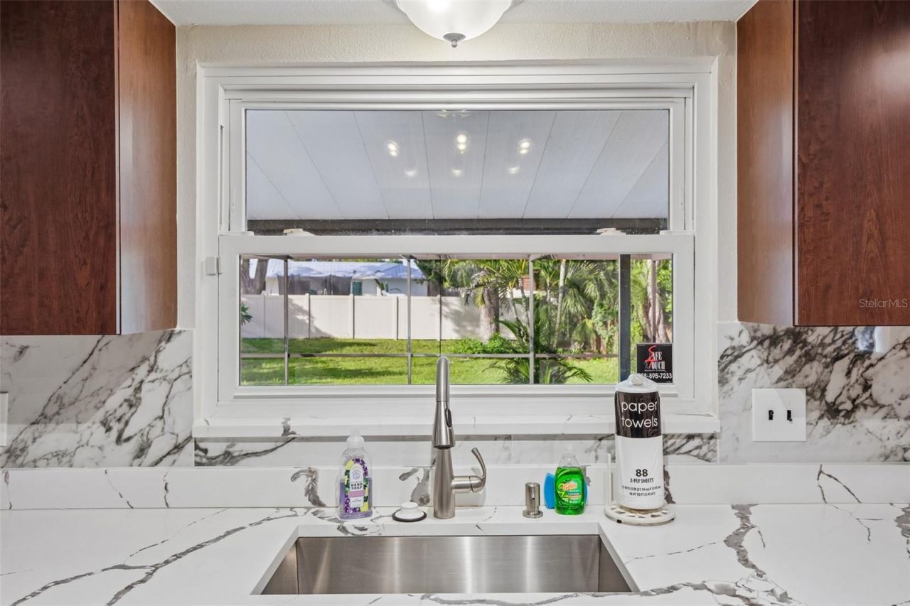 7324 Phillips Street, Sarasota, FL 34243 Photo