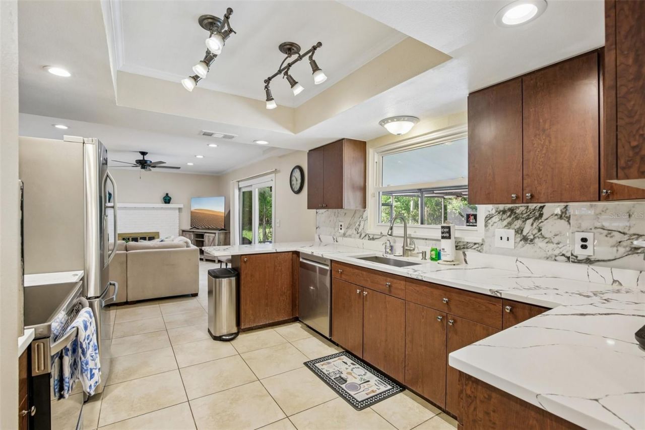 7324 Phillips Street, Sarasota, FL 34243 Photo