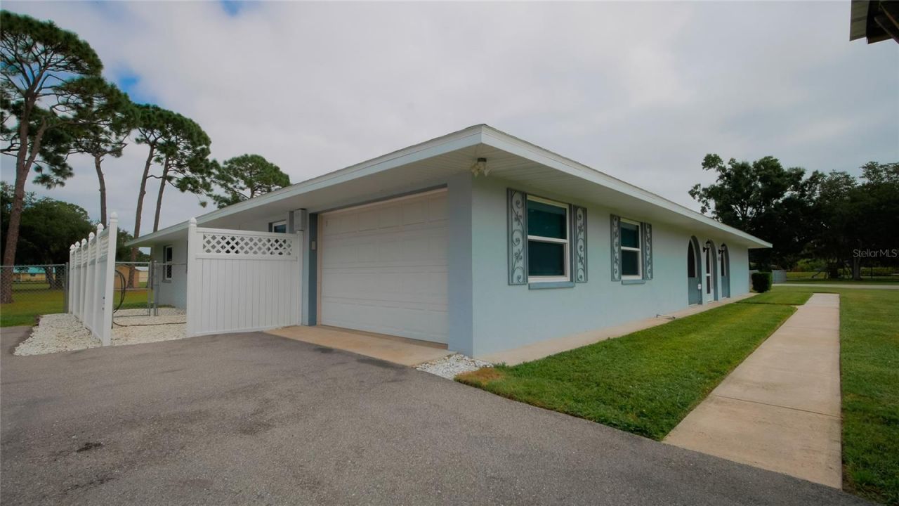 2421 47th Street, Sarasota, FL 34234 Photo