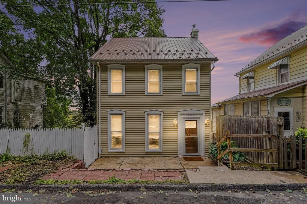 905 CHESTNUT STREET , DELTA, PA 17314