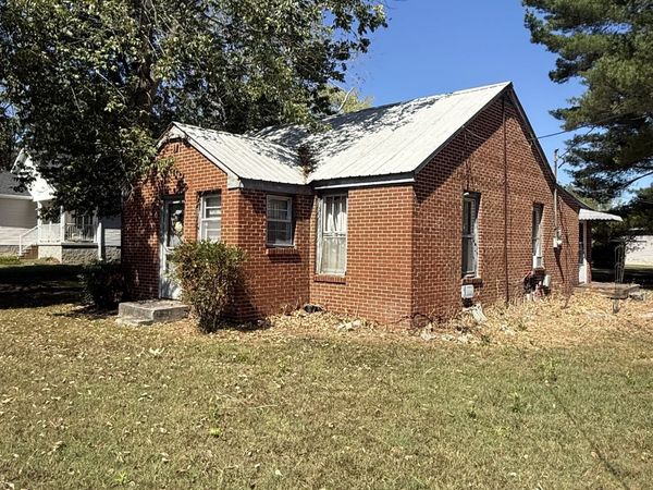 180 Old Post Rd , McMinnville, TN 37110