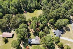 653 Holland Lane photo 4