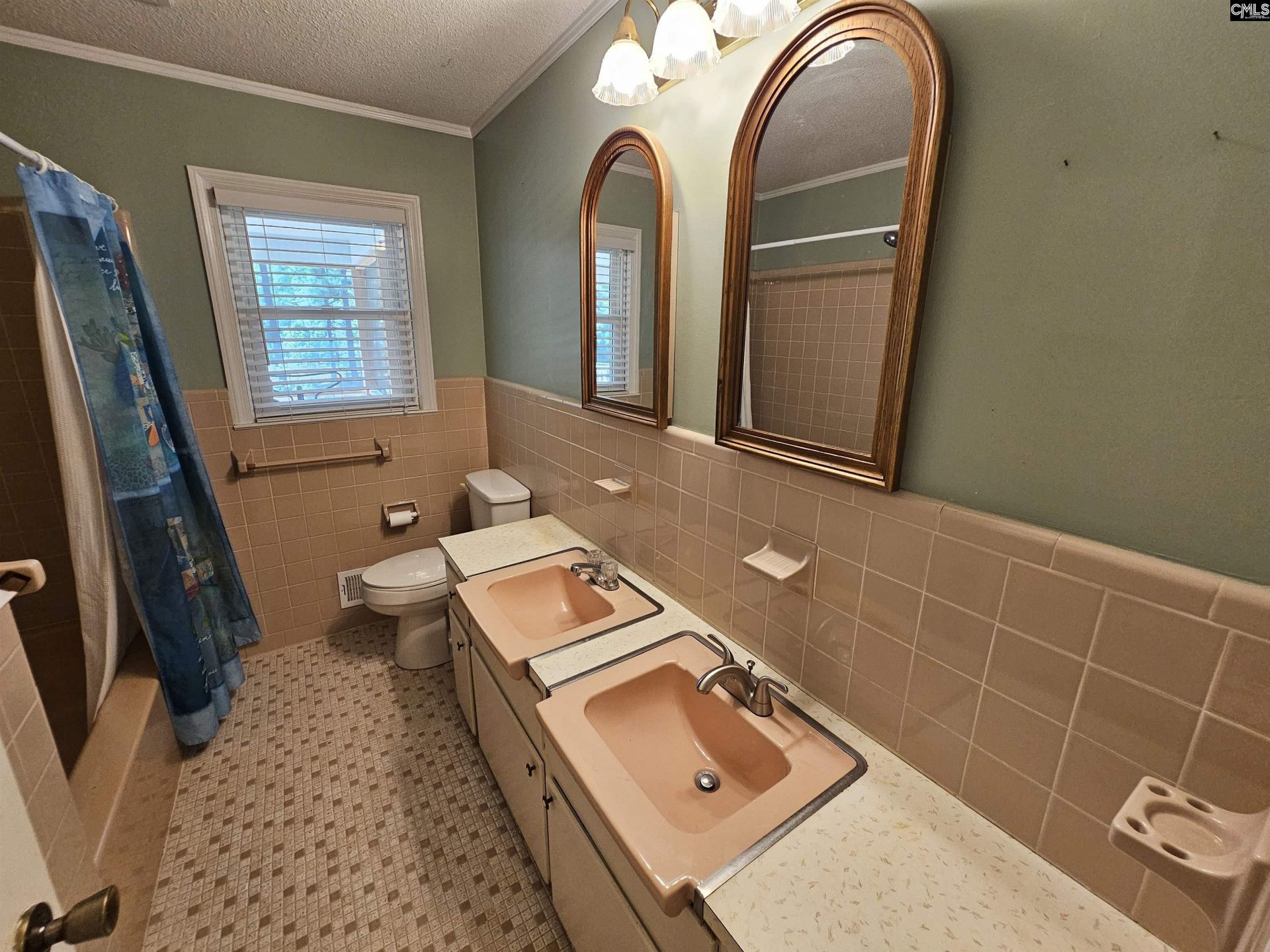 653 Holland Lane Photo 31