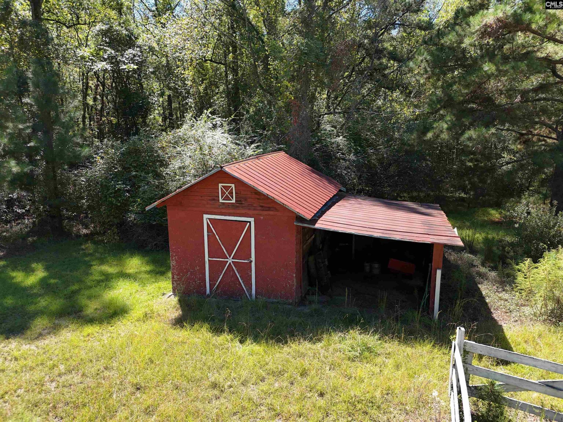 653 Holland Lane Photo 4