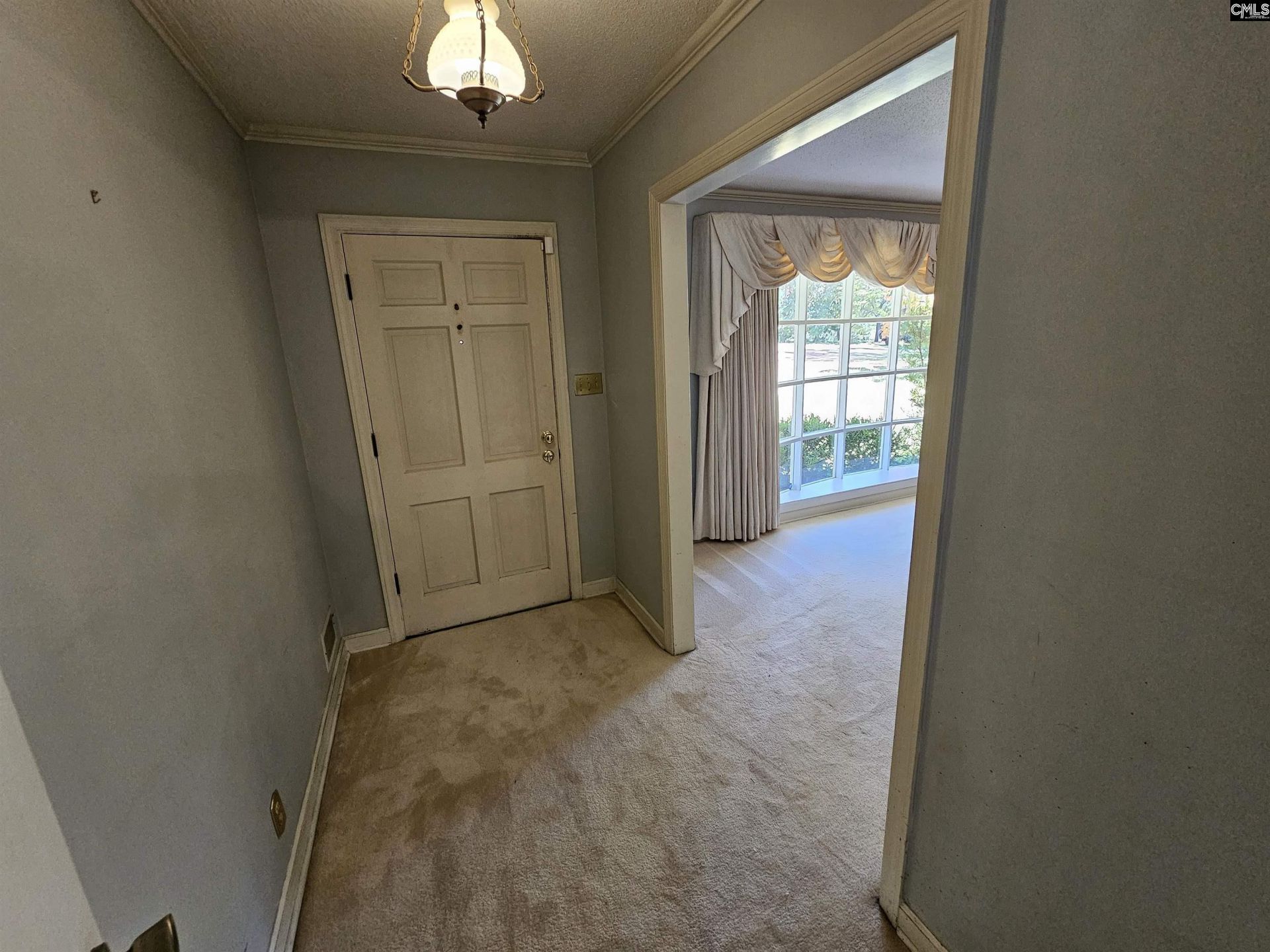 653 Holland Lane Photo 7
