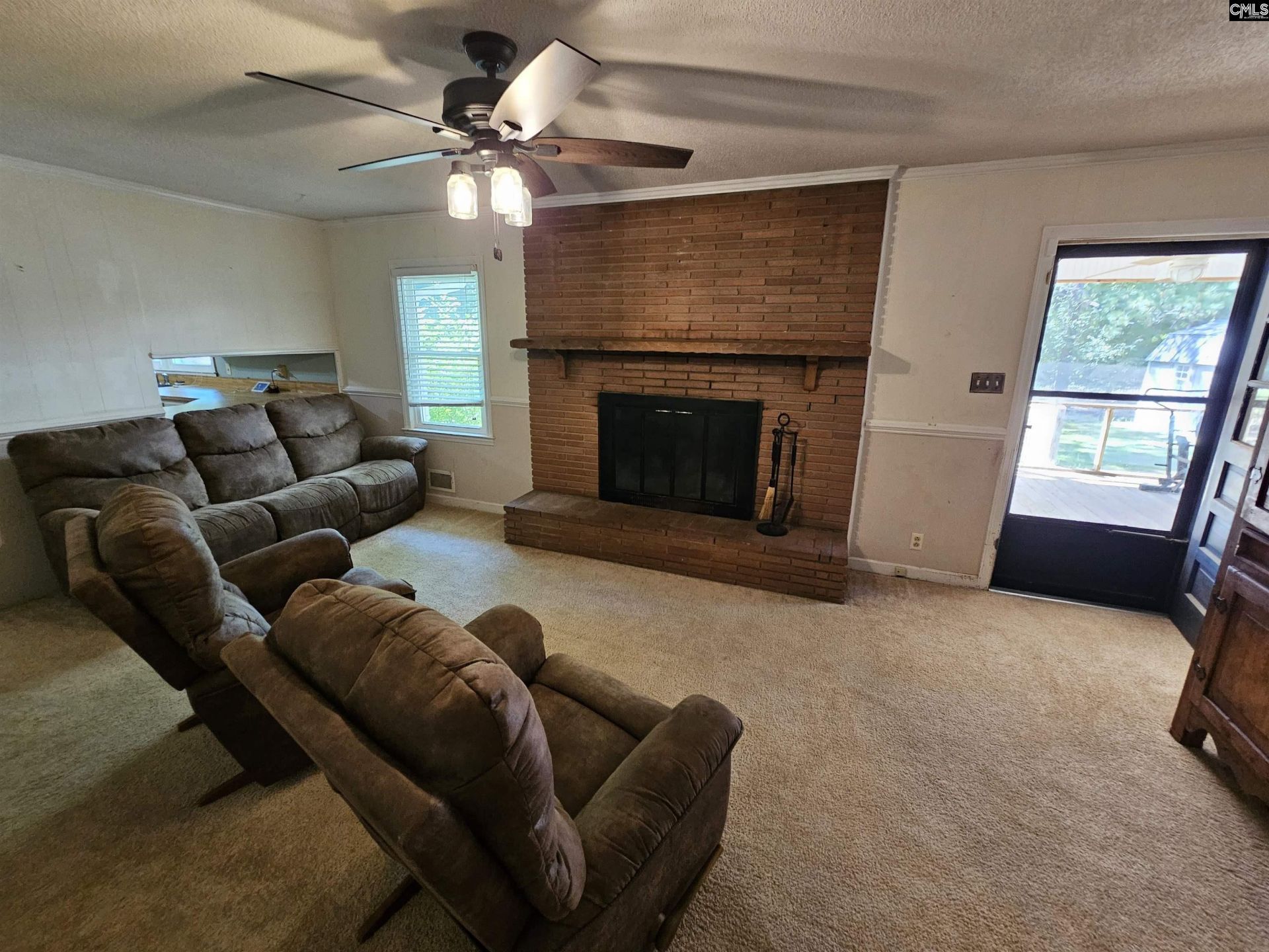 653 Holland Lane Photo 8