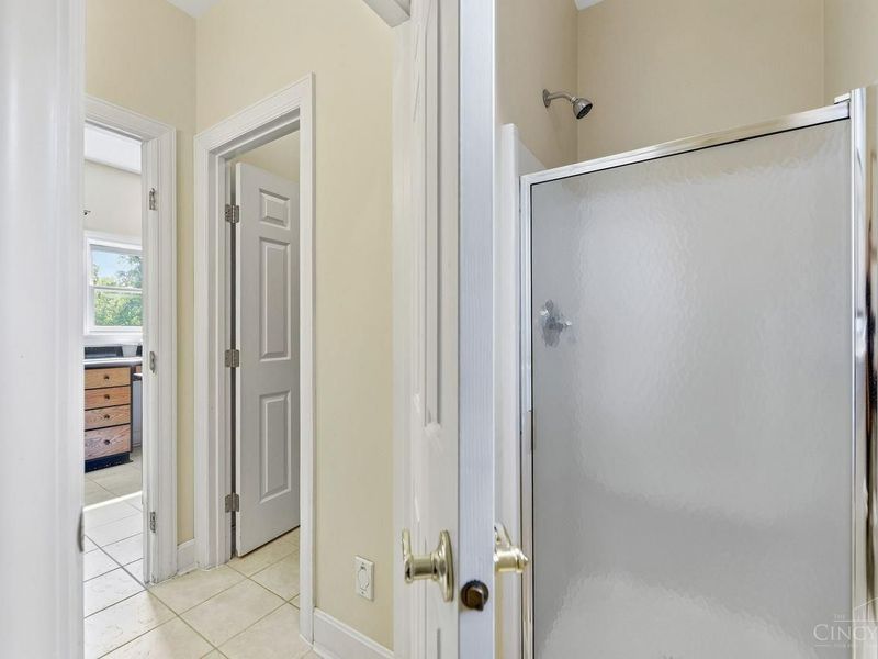 8575 Sleepy Hollow Drive, Indian Hill, OH 45243 Photo 15