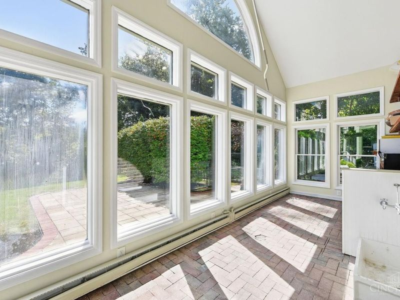 8575 Sleepy Hollow Drive, Indian Hill, OH 45243 Photo 7