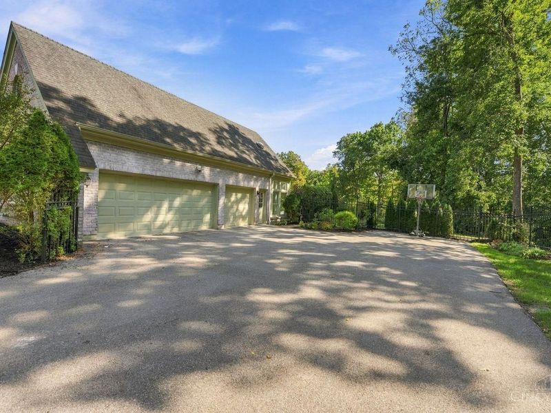 8575 Sleepy Hollow Drive, Indian Hill, OH 45243 Photo 91