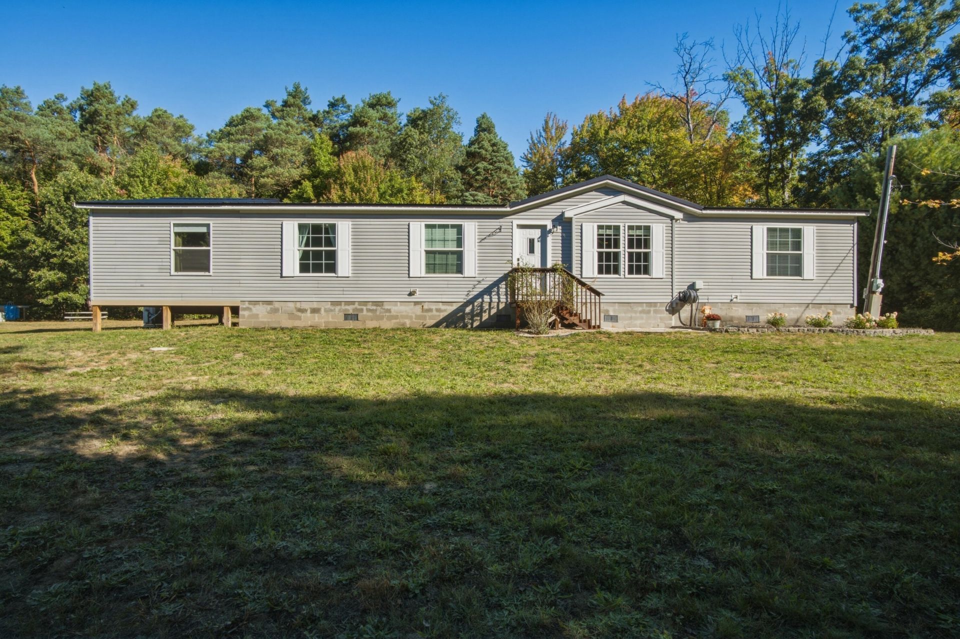 11575 Gordon Road, Newaygo, MI 49337 Main Photo