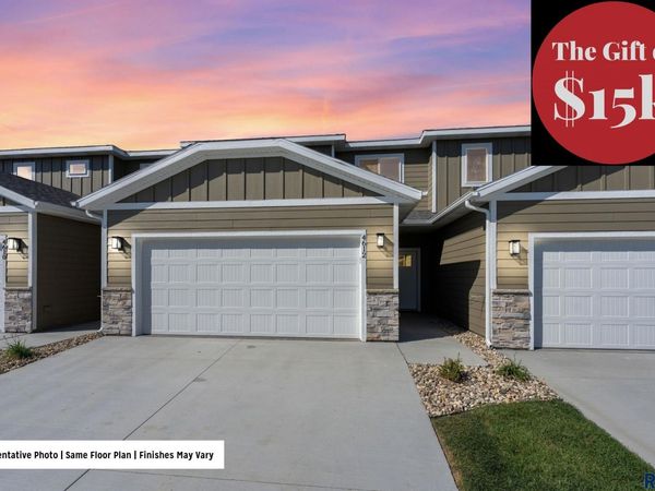 4614 E Whisper Ridge Pl, Sioux Falls, SD 57108