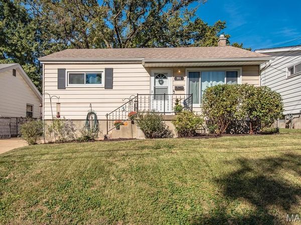 3911 McCausland Avenue , St Louis, MO 63109