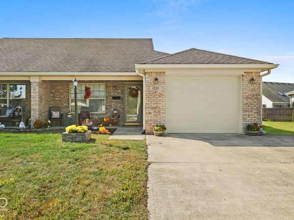 1320 Swan Drive , Franklin, IN 46131