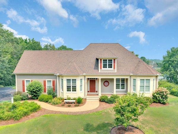 11 Miscoe Road, Mendon, MA 01756