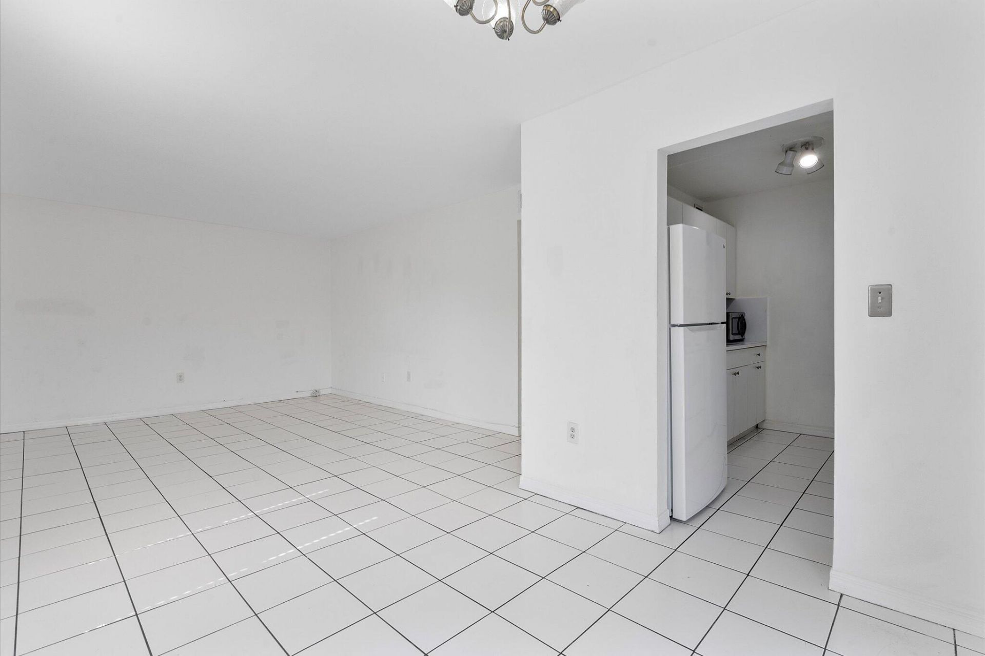 2138 SW 6 Street, Unit 301, Miami, FL 33135 Photo