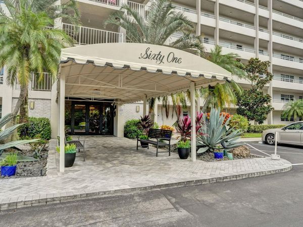 575 OAKS Lane, Unit 104, Pompano Beach, FL 33069