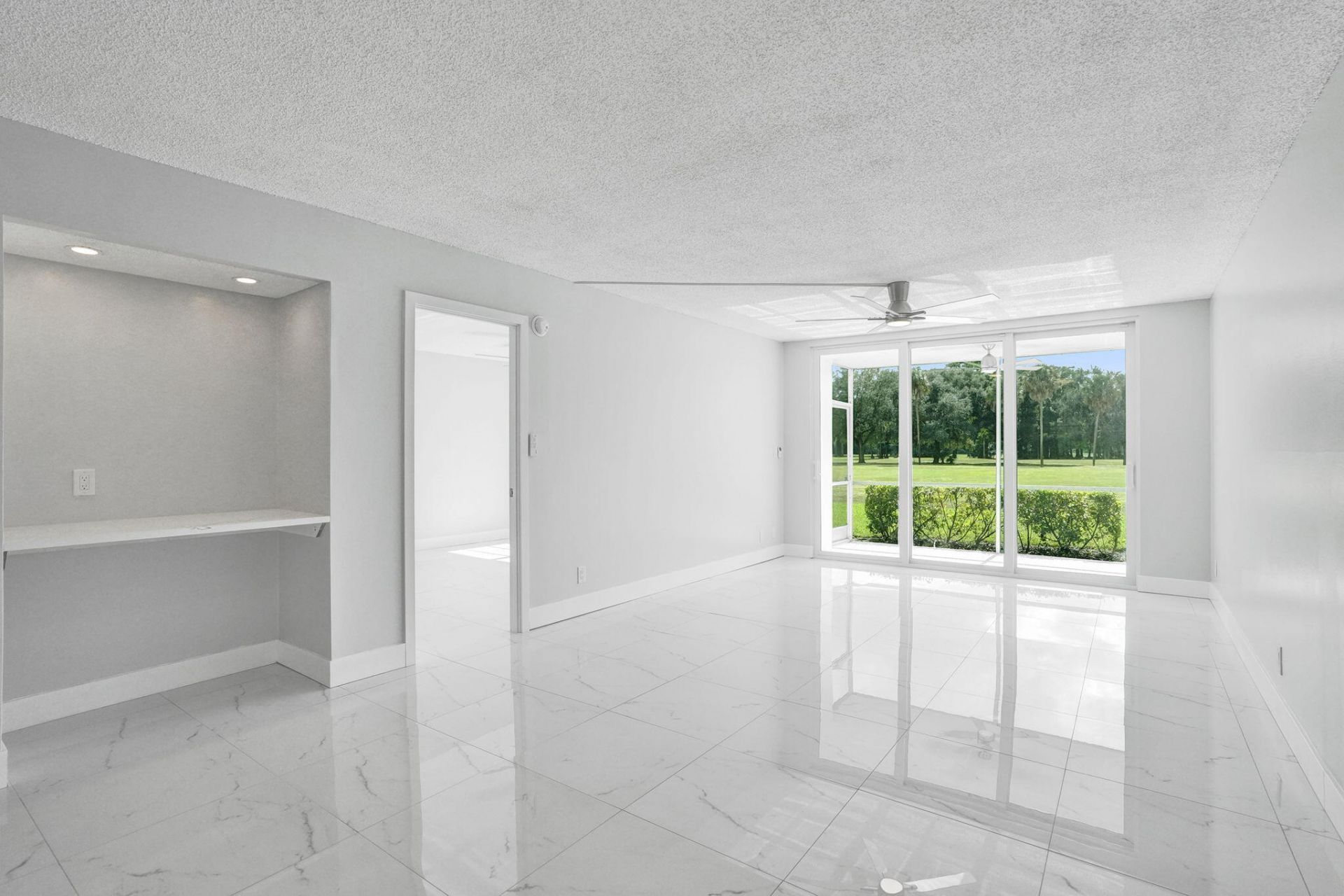 575 Oaks Lane, Unit 104, Pompano Beach, FL 33069 Photo