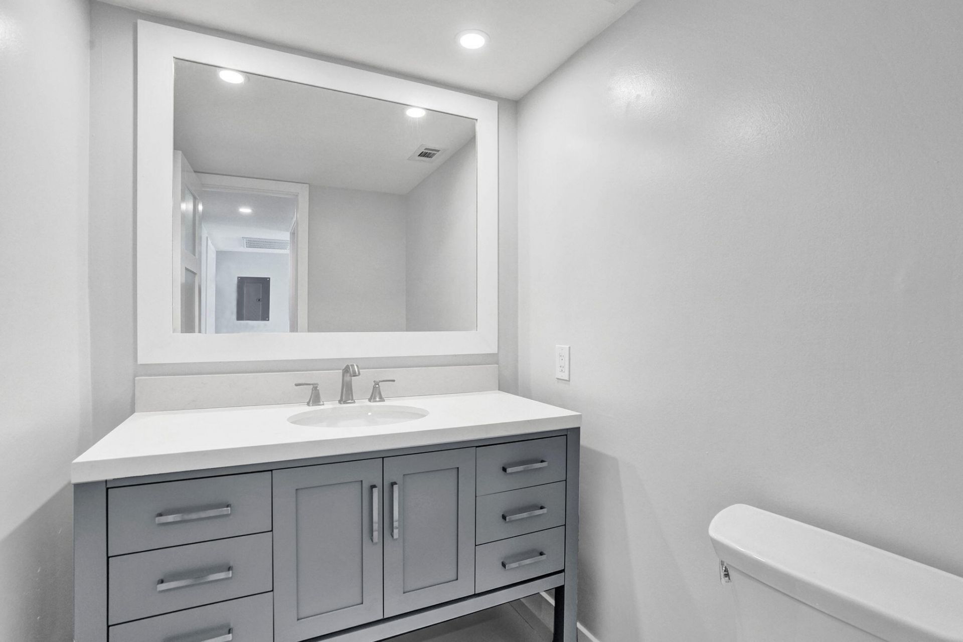 575 Oaks Lane, Unit 104, Pompano Beach, FL 33069 Photo