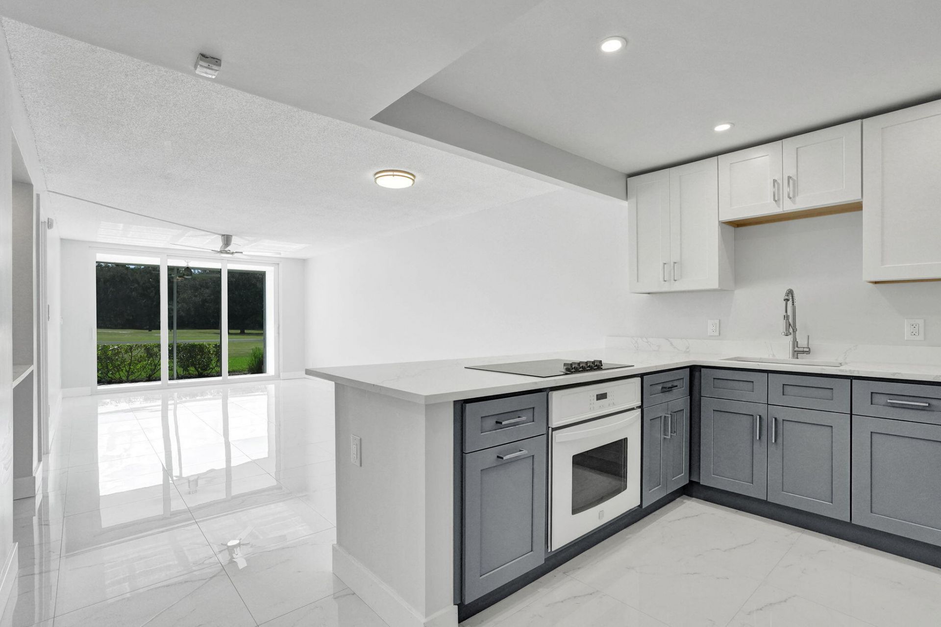 575 Oaks Lane, Unit 104, Pompano Beach, FL 33069 Photo