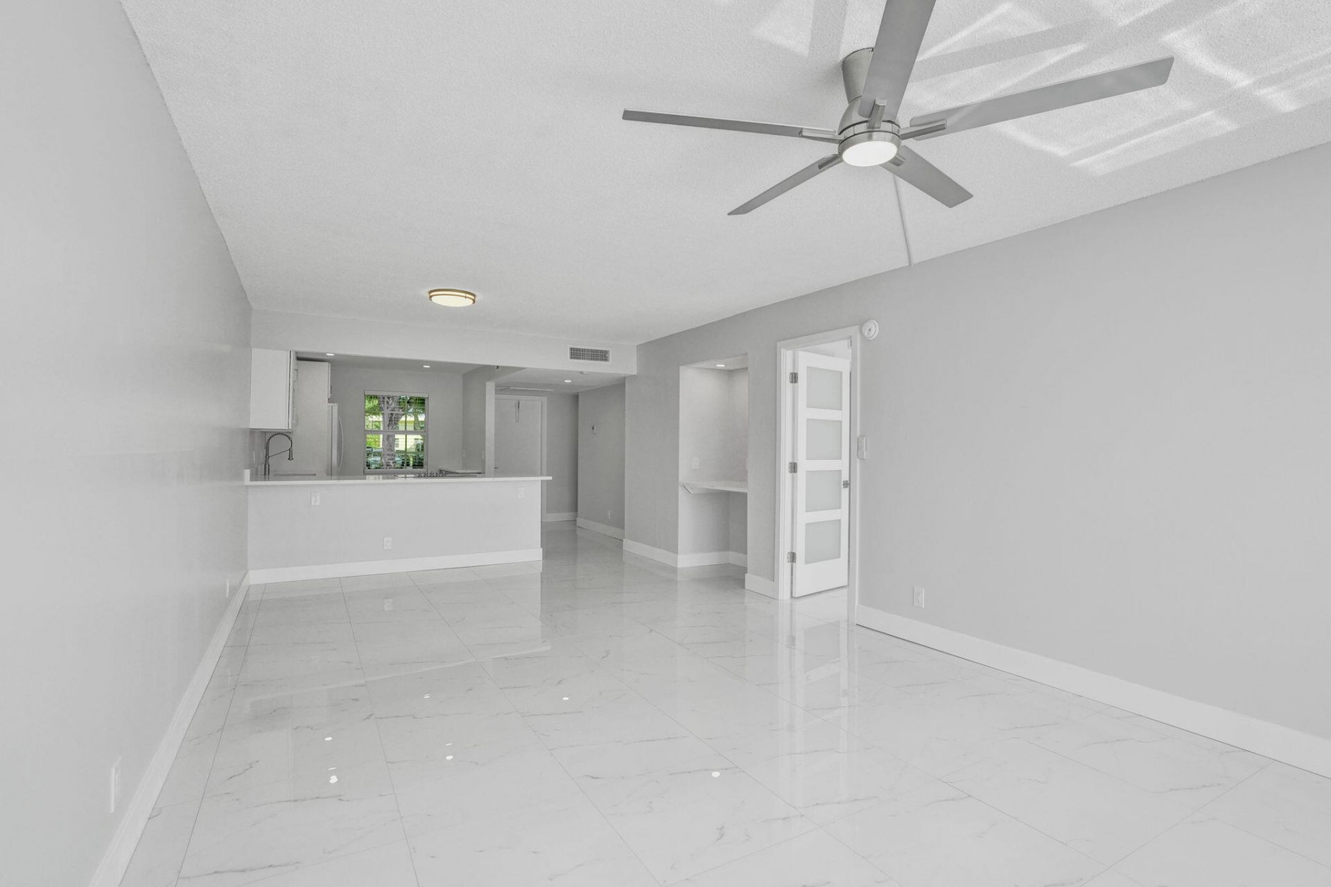575 Oaks Lane, Unit 104, Pompano Beach, FL 33069 Photo