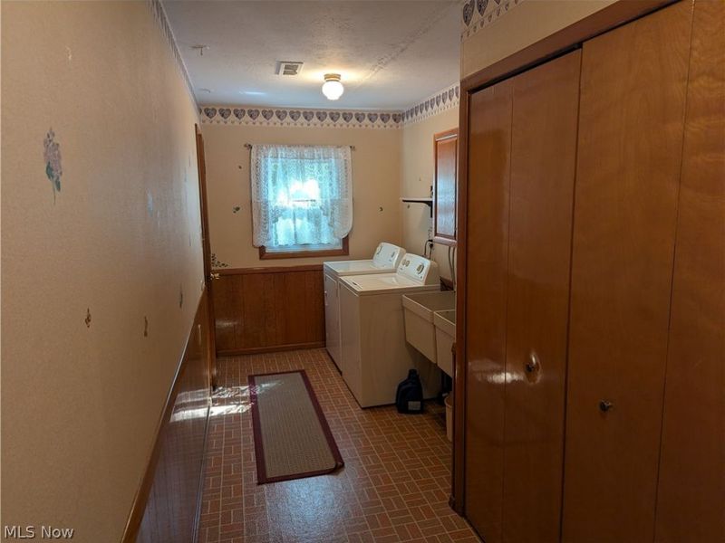 13711 Pineview Court, Middleburg Heights, OH 44130 Photo 11
