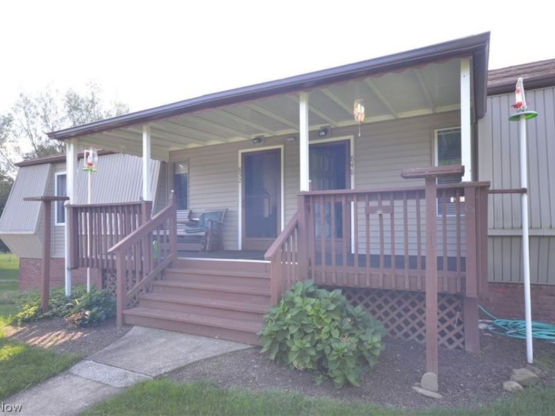 852 Skyside Drive, Clinton, OH 44216 Photo 2