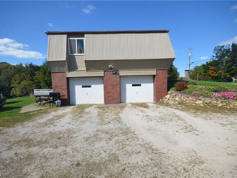 852 Skyside Drive, Clinton, OH 44216 Photo 4