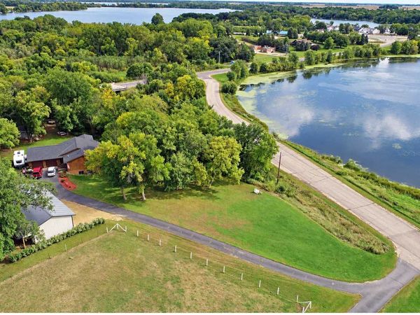19817 Dogwood Road, Lake Crystal, MN 56055