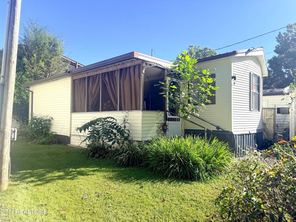 5355 East Pkwy, Cosby, TN 37722