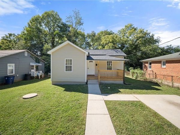 2810 Ansonia Street, Winston-Salem, NC 27105