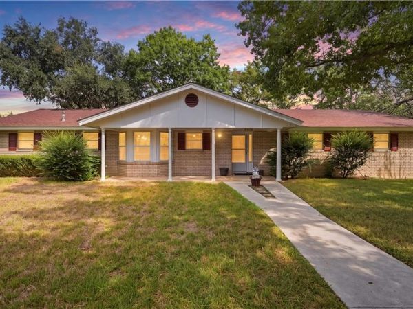 1314 Canary Lane , Seguin, TX 78155