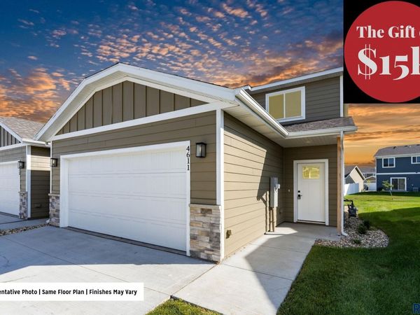 4617 E Whisper Ridge Pl, Sioux Falls, SD 57108
