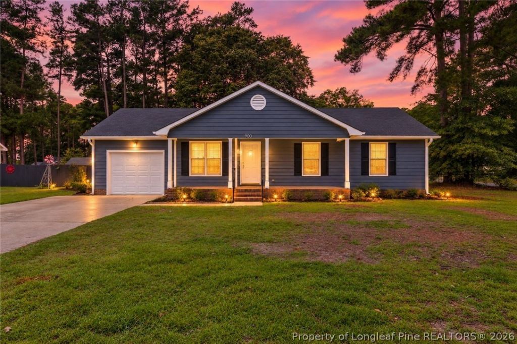 900 Hollydale Lane, Fayetteville, NC 28314 Main Photo