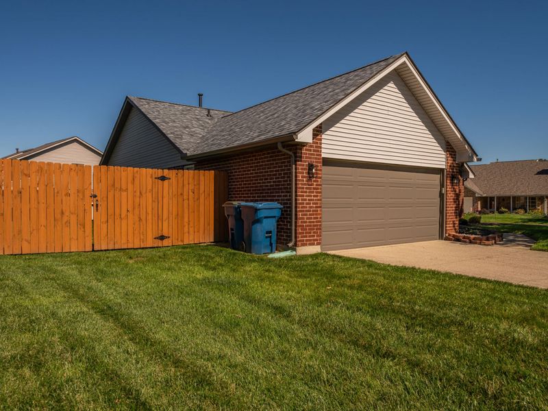 8030 Chipgate Court, Huber Heights, OH 45424 Photo 30
