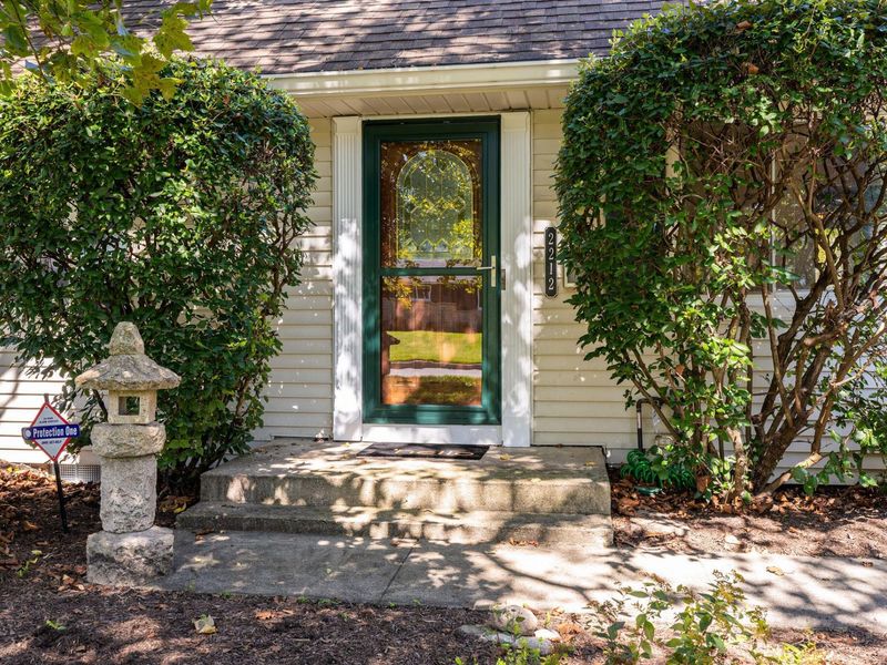 2212 Woodstock Road, Upper Arlington, OH 43221 Photo 3