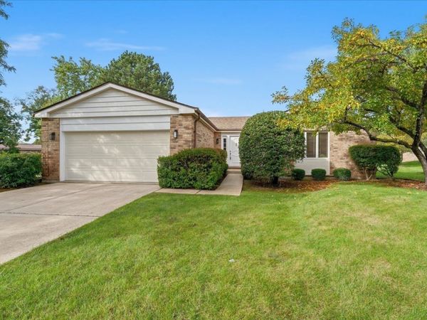 4568 Lindenwood Lane , Northbrook, IL 60062