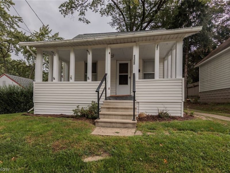 1305 Big Falls Avenue, Akron, OH 44310 Photo 3