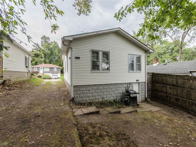 1305 Big Falls Avenue, Akron, OH 44310 Photo 7