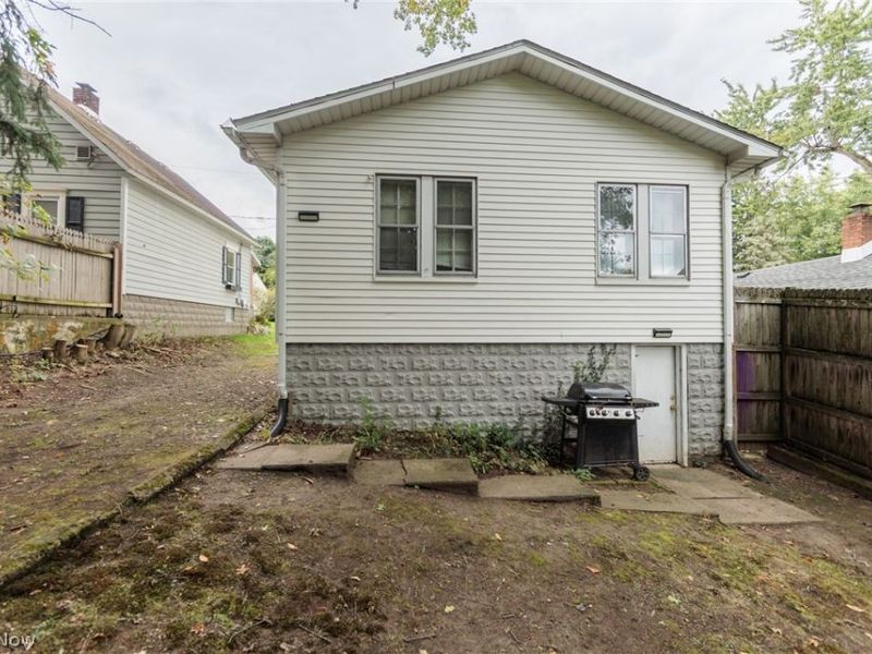 1305 Big Falls Avenue, Akron, OH 44310 Photo 8