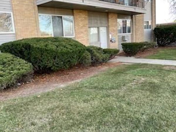 25337 S Montmartre Court, Unit 1, Oak Park, MI 48237