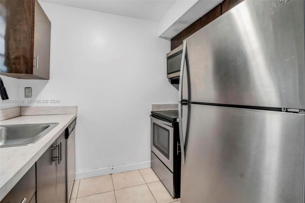 8550 SW 109th Ave , Unit 5-204, Miami, FL 33173 Photo