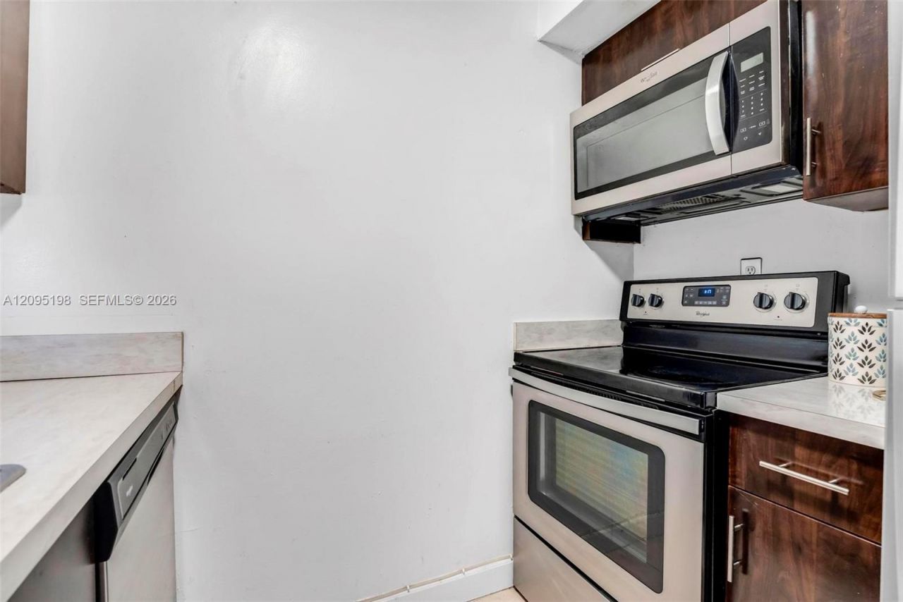 8550 SW 109th Ave , Unit 5-204, Miami, FL 33173 Photo