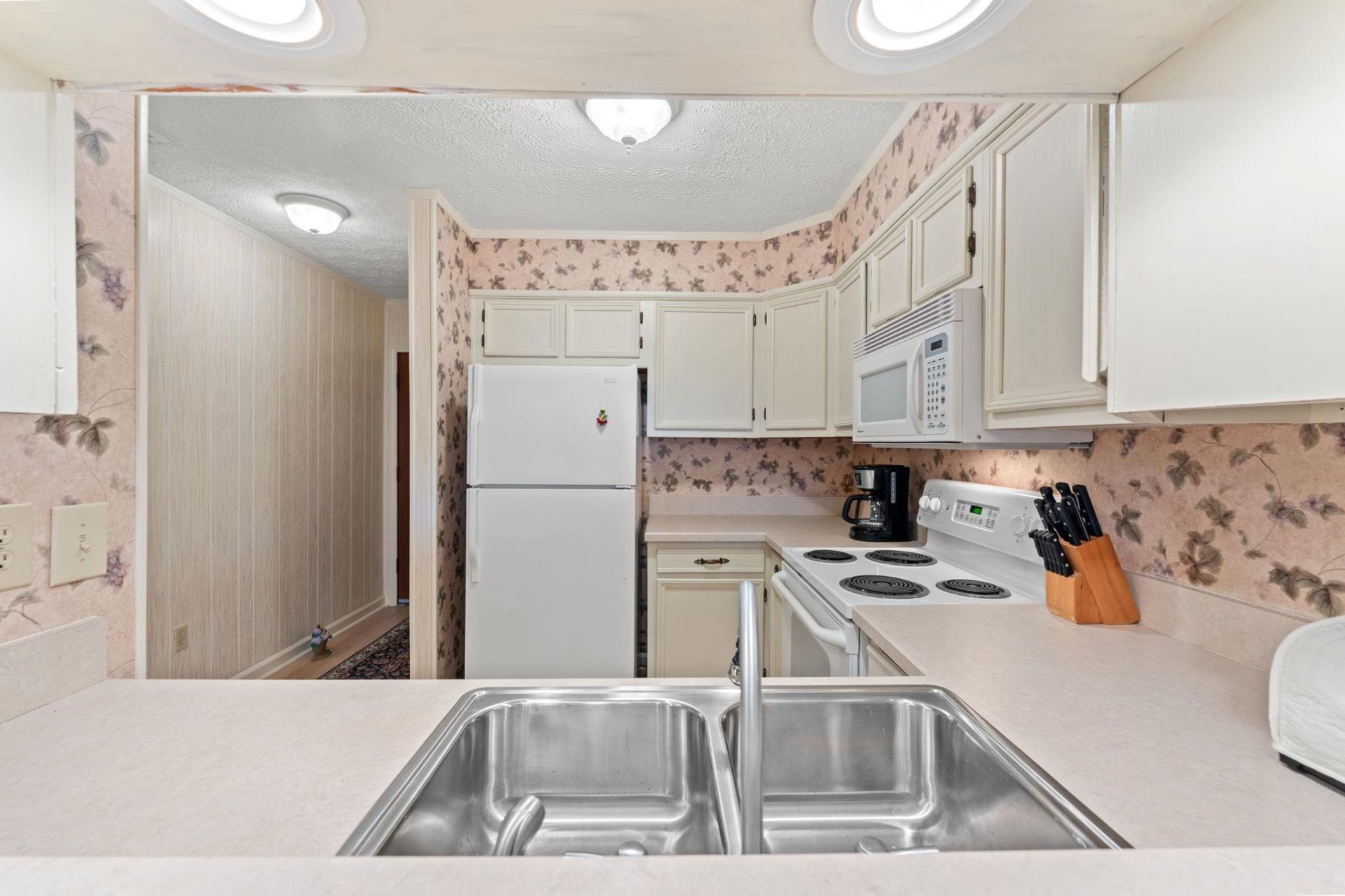 9501 Shore Dr. Photo 4