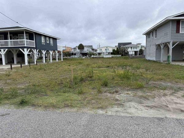 304 45th Ave. N , North Myrtle Beach, SC 29582